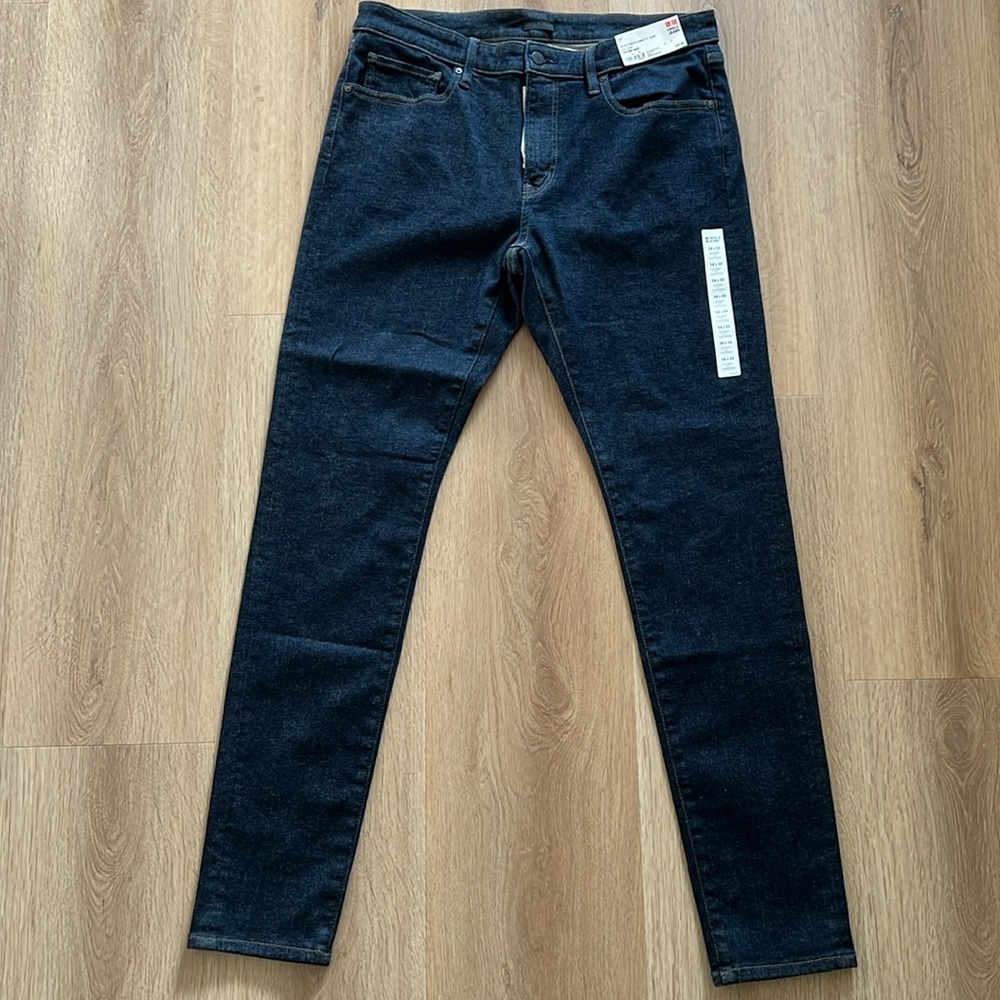 Uniqlo skinny fit tapered NEW 34x34